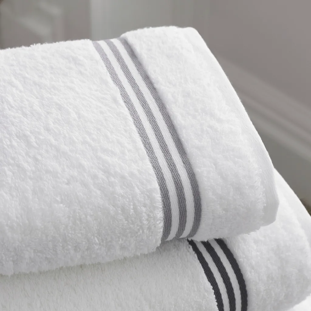 Cotton Bath Towel 500 GSM 70x140cm Dozen