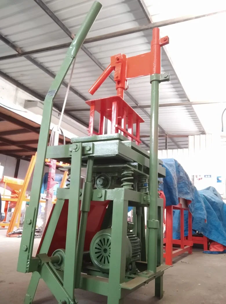 Manual ACC / Interlock / Paver Block Making Machine (Motorable) thumbnail 4