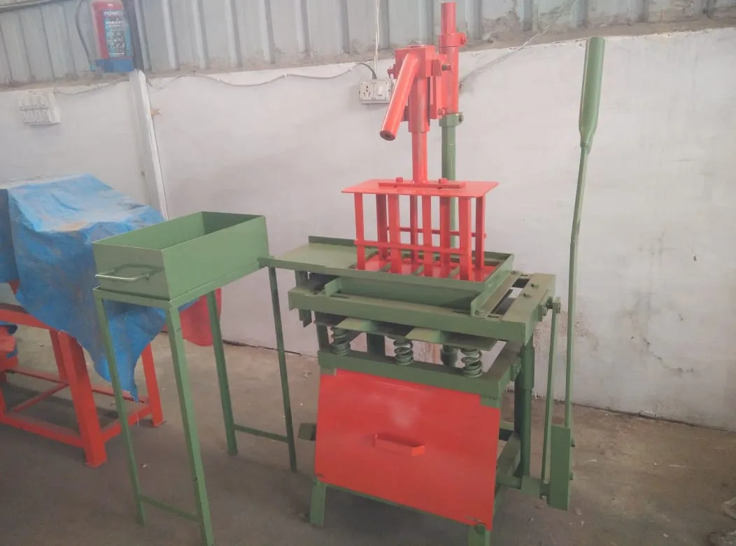 Manual ACC / Interlock / Paver Block Making Machine (Motorable) thumbnail 2